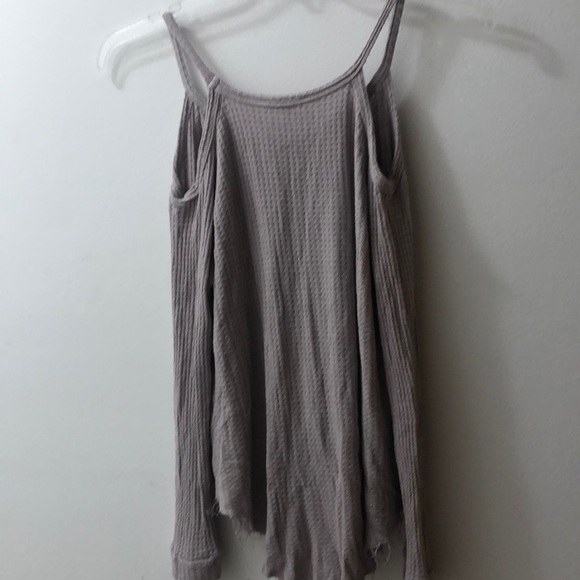 LA Hearts Cold Shoulder Top - Picture 4 of 4